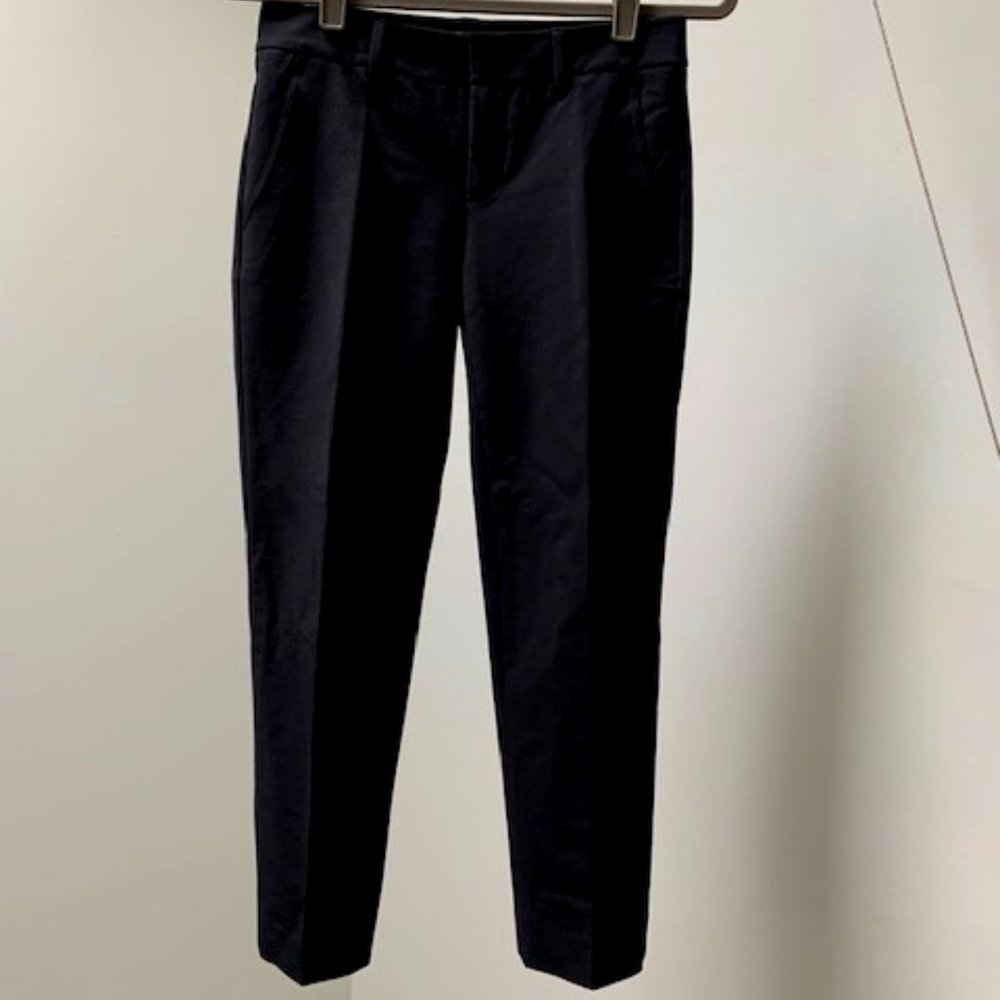 Vince Black Straight Leg Cropped Pants, Size 0